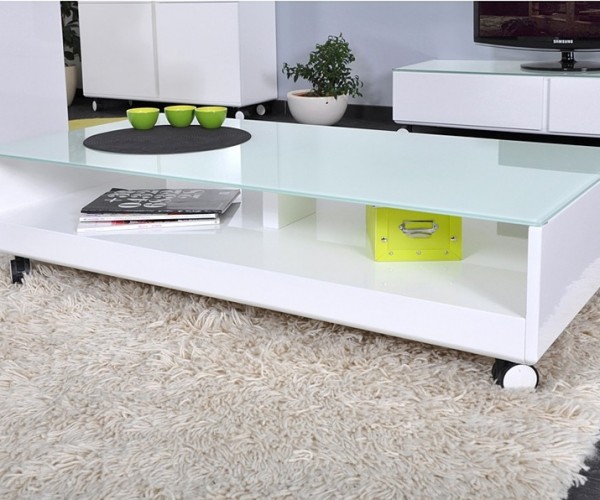 Table basse blanc laqué sur roulettes MEXICO