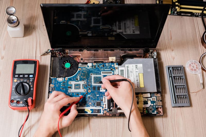 Comment réparer un ordinateur portable endommagé
