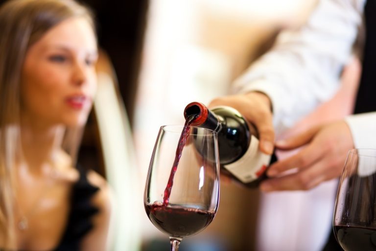 Cours d’œnologie en ligne : en quoi ça consiste