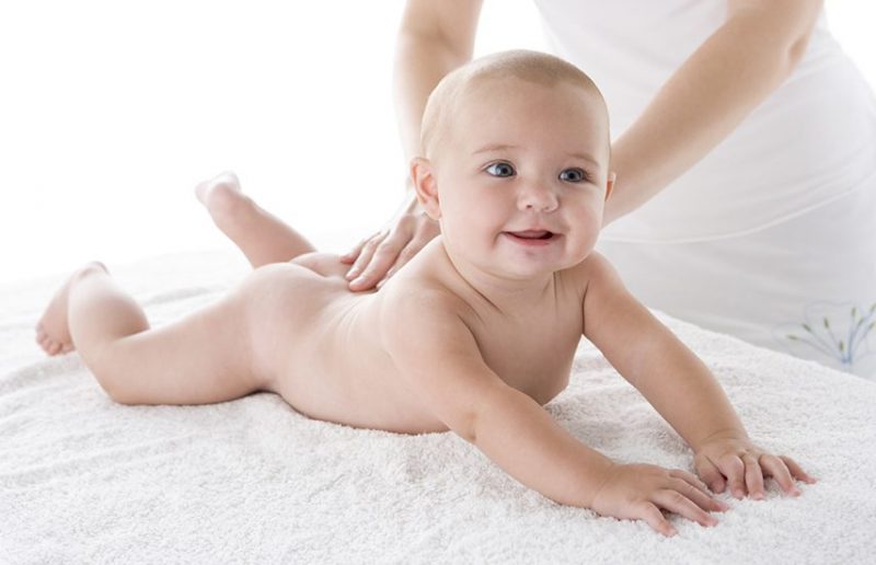 un jeune bebe