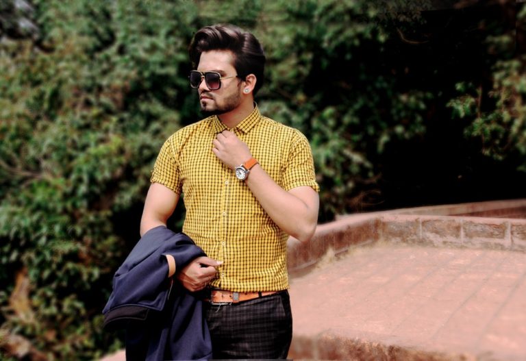 chemise jaune