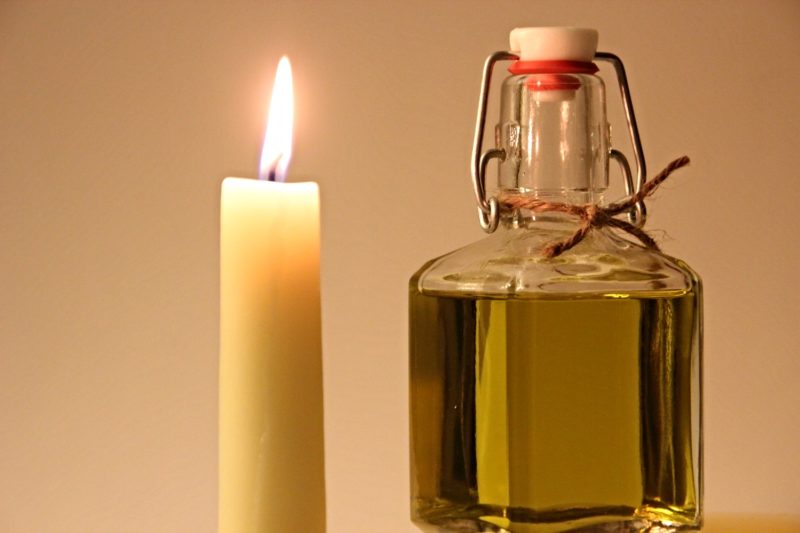 L'huile sainte, l'arme puissante de Dieu