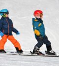 enfants-équipés-ski-neige