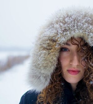 femme dans le froid