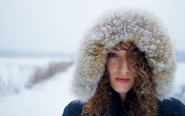 femme dans le froid
