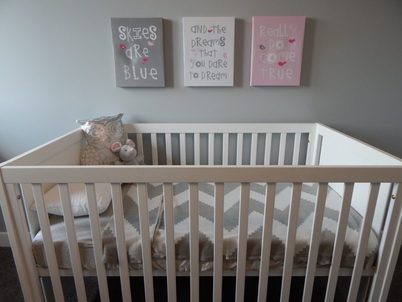 lit pour mettre un matelas pour bébé