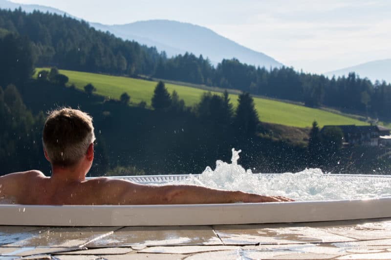 bienfaits jacuzzi extérieur
