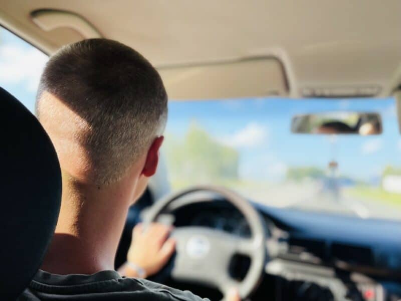 conseils pour les jeunes conducteurs