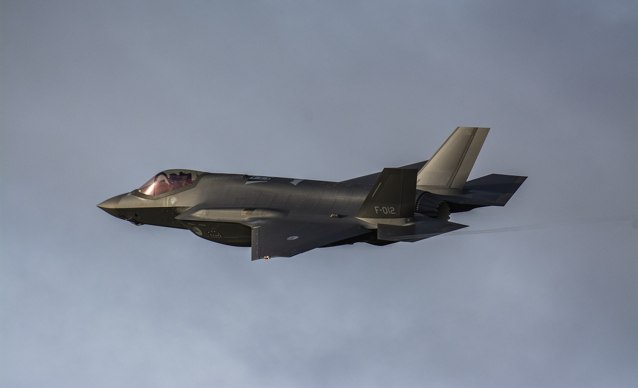 F35