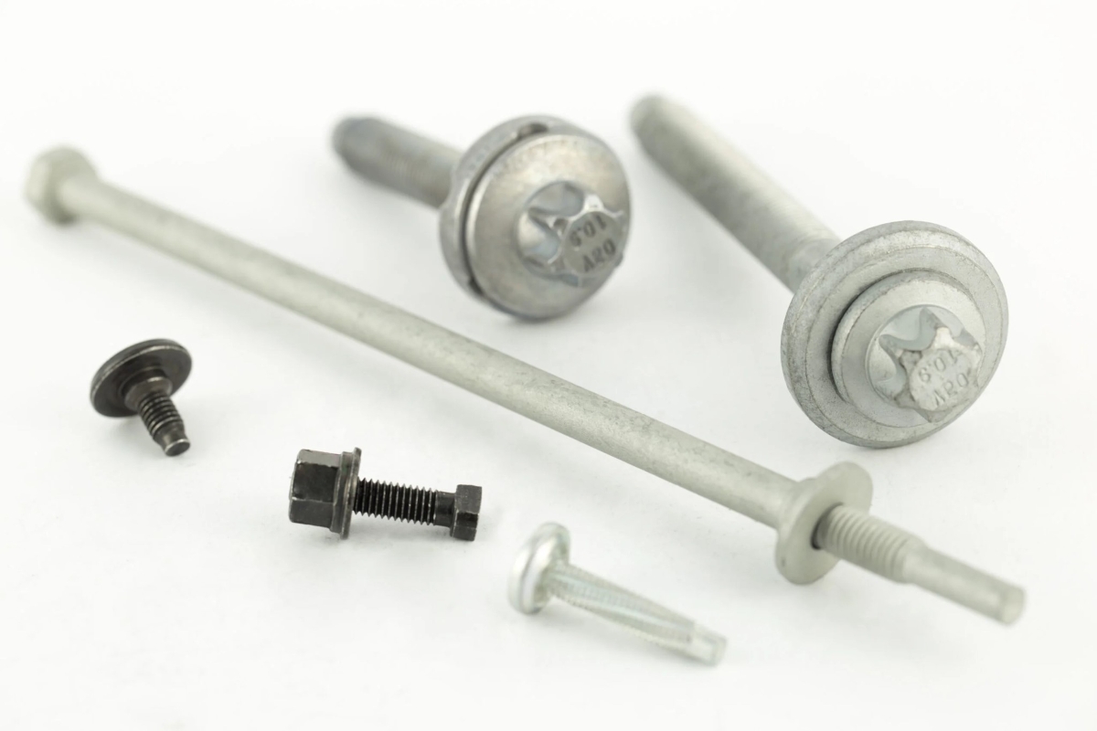 Lot De 30 Clips Métalliques Et 30 Vis Pour Voiture - Fer Galvanisé, Taille 14 Mm, Pour Carénage, Pare-chocs, Ailes