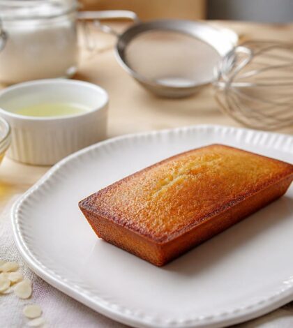 découvrez la recette du financier de cyril lignac, un gâteau moelleux et gourmand à préparer facilement chez vous pour un moment de pure douceur.